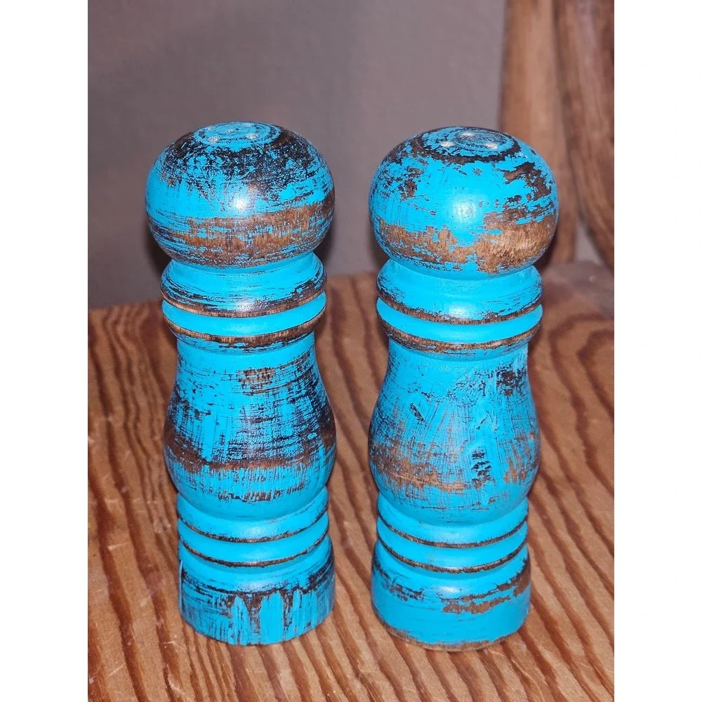 Vintage Wooden Salt Shaker Pepper Shaker Set  Wood 4